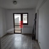 Metalurgiei- Apartament cu trei camere de vanzare- Aparatorii Patriei- cu centrala
